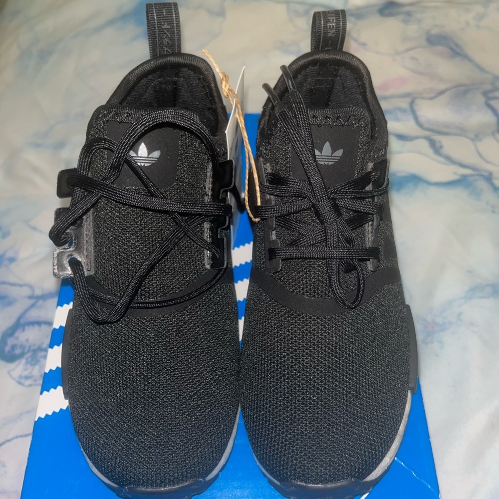 Adidas sneakers size 9c